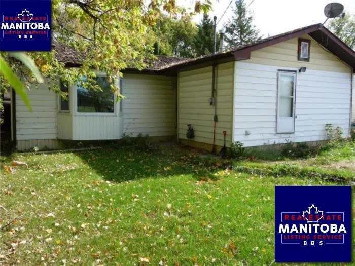 11 Spruce Ave, Tyndall