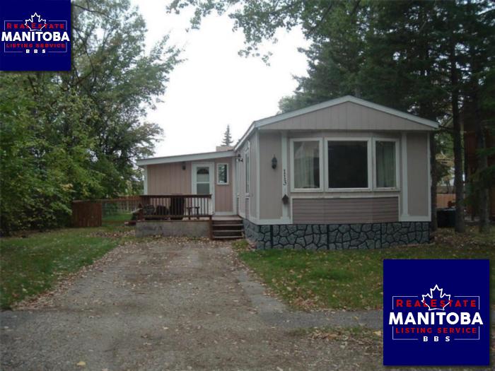 113 2nd St, Wawanesa, Manitoba, R0K2G0, Canada Manitoba House Bungalow