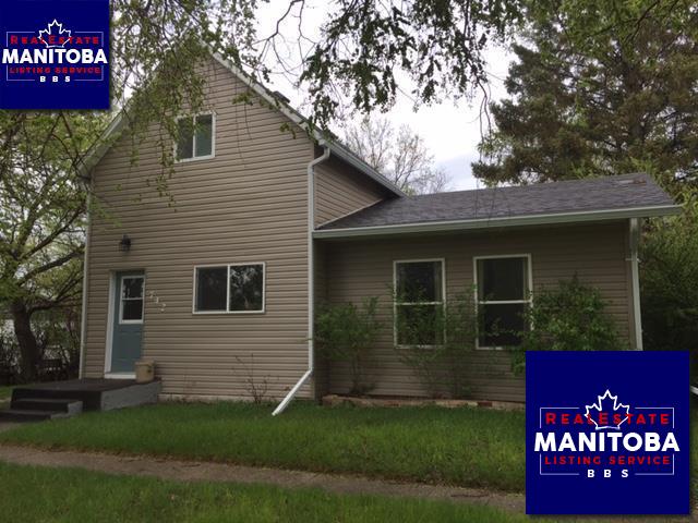 Property 742 Broadway St Main image