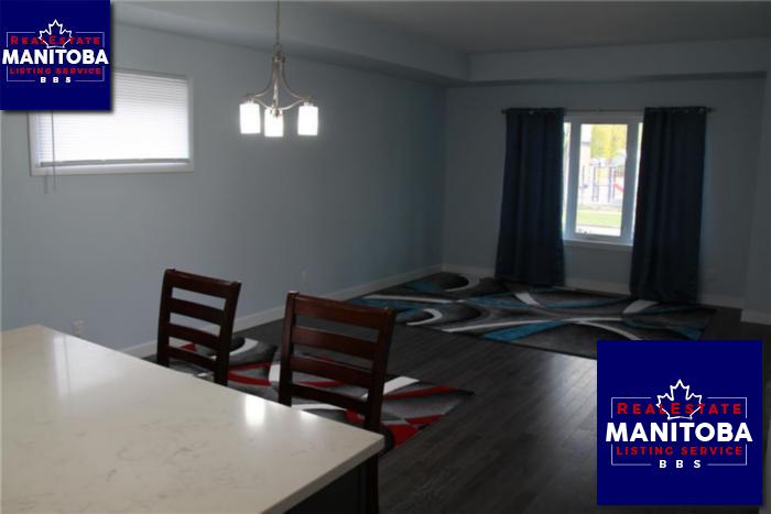 Property 424 Ravelston Ave W img1