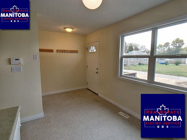 Property 210 Mcintosh Ave img1