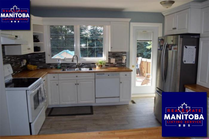 Property 590 Rietze Ave img1