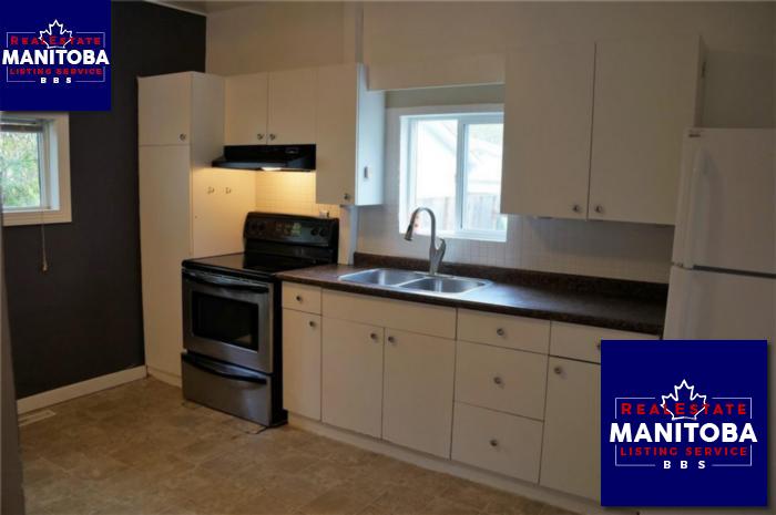 Property 111 Whittier Ave W img1