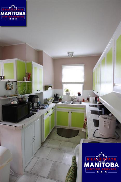 Property 239 Larose Ave img1