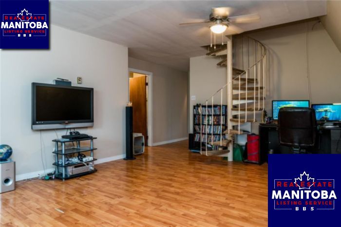 Property 438 Queen Ave img1