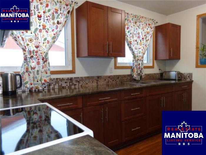 Property 232 Cullen Dr img1