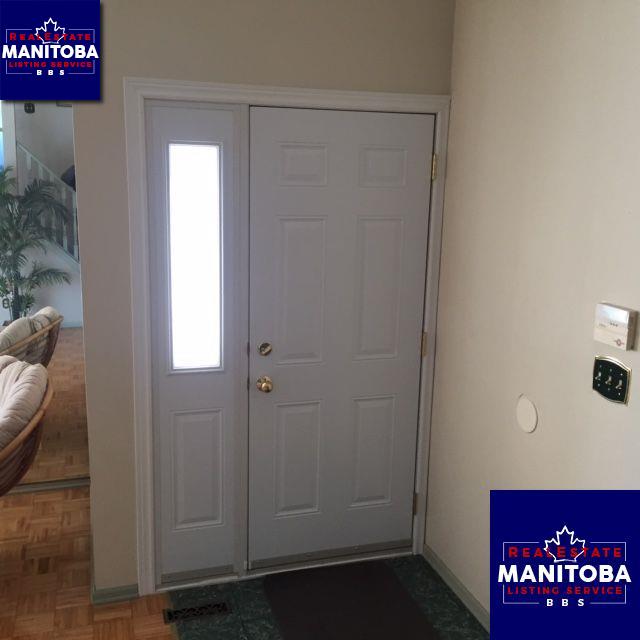 Property 23 Leston Pl img1