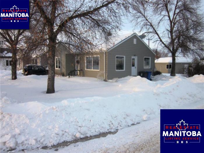 Property 347 Railway Ave img1