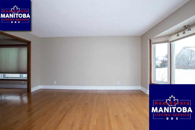 Property 95 Mayfield Cr img1