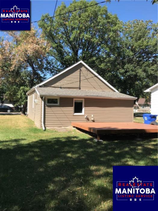 Property 124 Laurier Ave img1