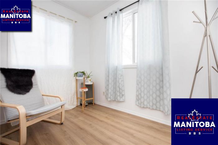 Property 256 Horace St N img1