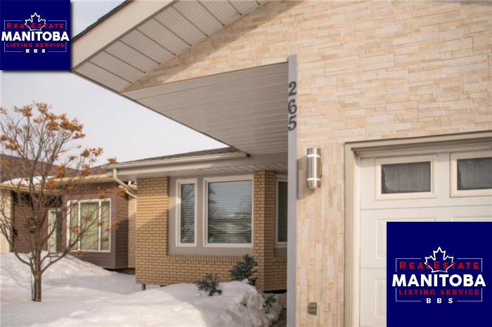 Property 265 Island Lakes Dr img1