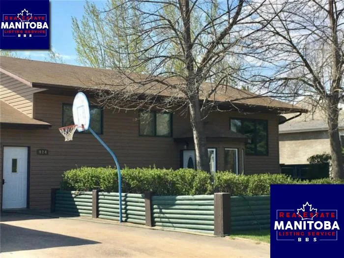 424 Queen St E, Virden