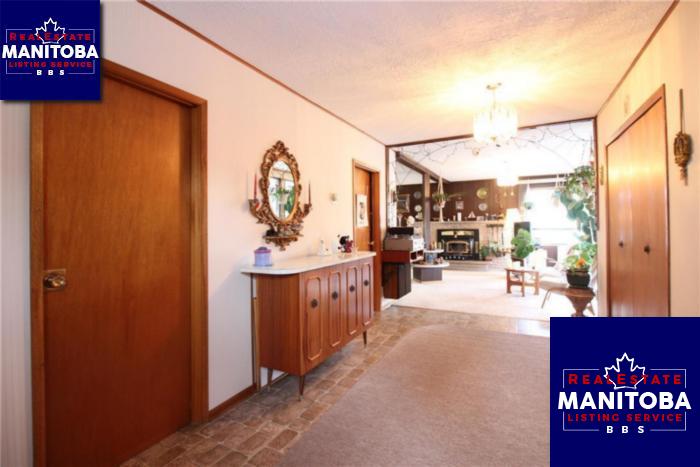 Property 521 Riverton Ave img1