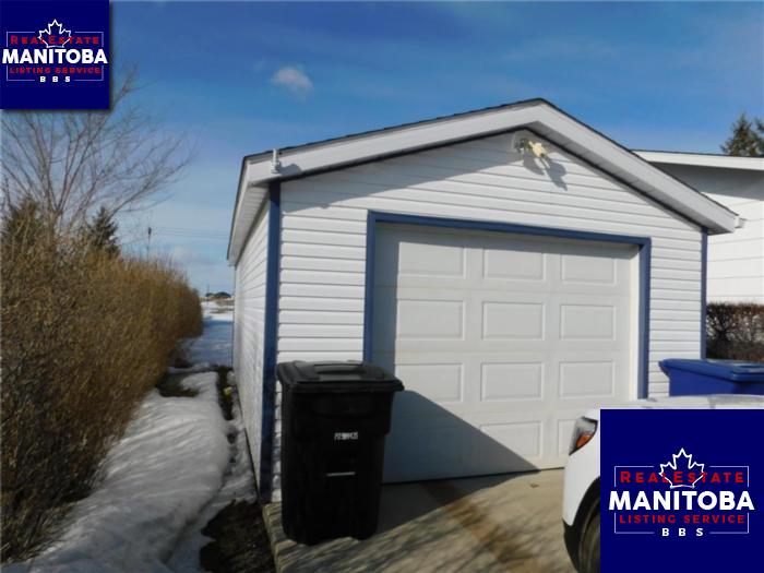 Property 21 Woods Ave img1