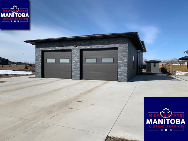 Property 570 Merlin Dr img1