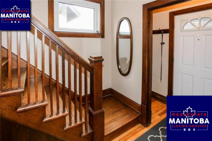 Property 528 Sprague St img1