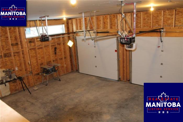 Property 70 Claremont Dr img1