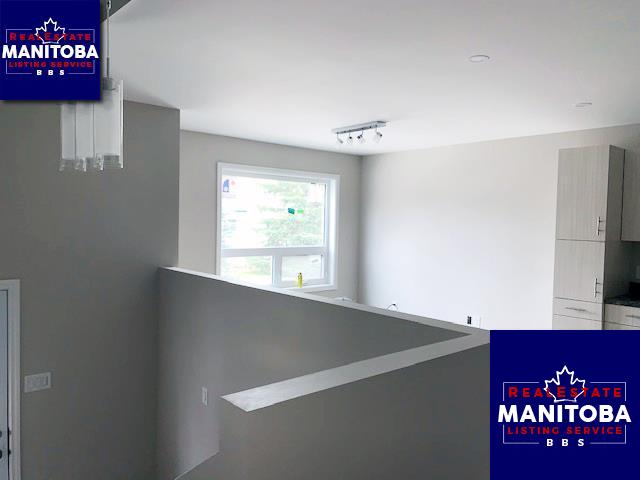 Property 456 Harbison Ave W img1