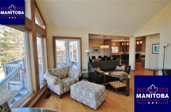 Property 152 Grand Cir img1