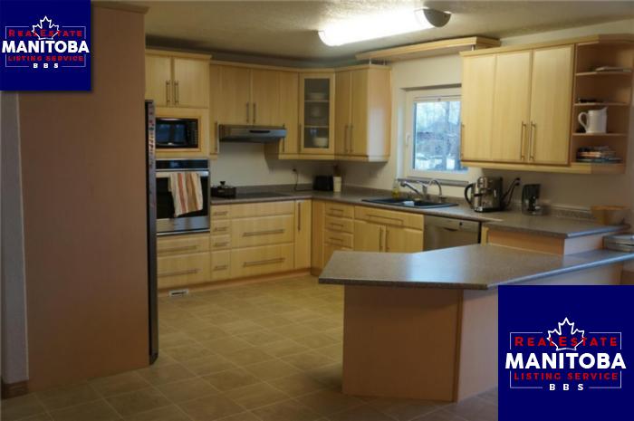 Property 33131 30 Rd E img1