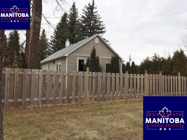 201 Johnson St, Dauphin