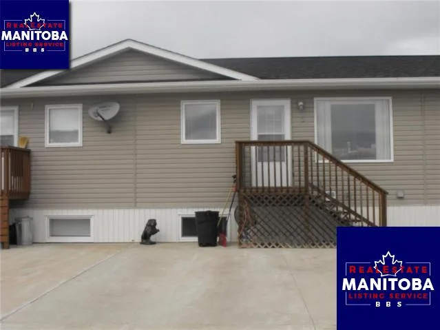 5 Davies Dr, Neepawa