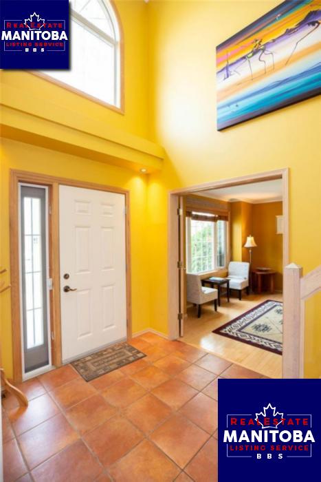 Property 344 Lindenwood Dr E img1