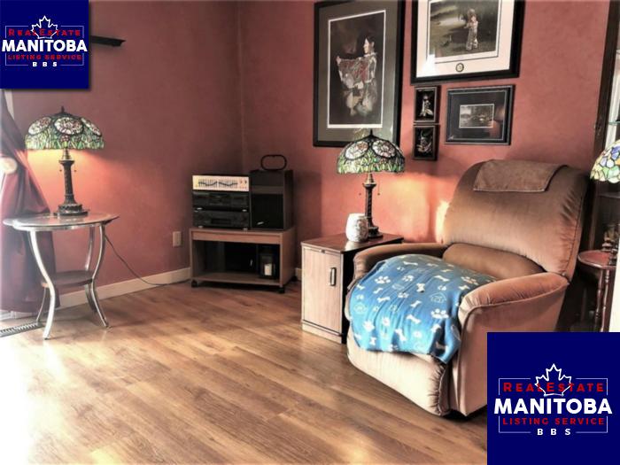 Property 11 305 Mercy St img1