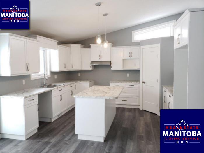 Property 1194 Maverick Dr img1