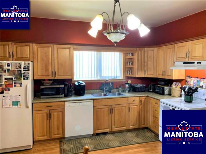 Property 150 Mulvey St E img1