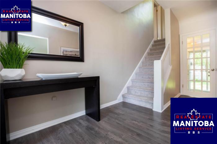 Property 91 Rowand Ave img1