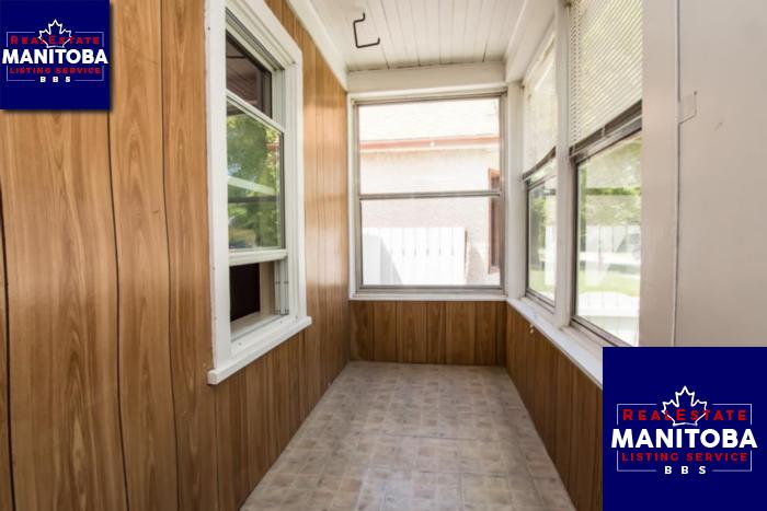 Property 566 Windsor Ave img1