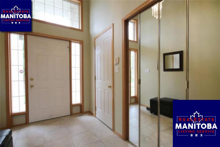 Property 75 Woodcott Pl img1