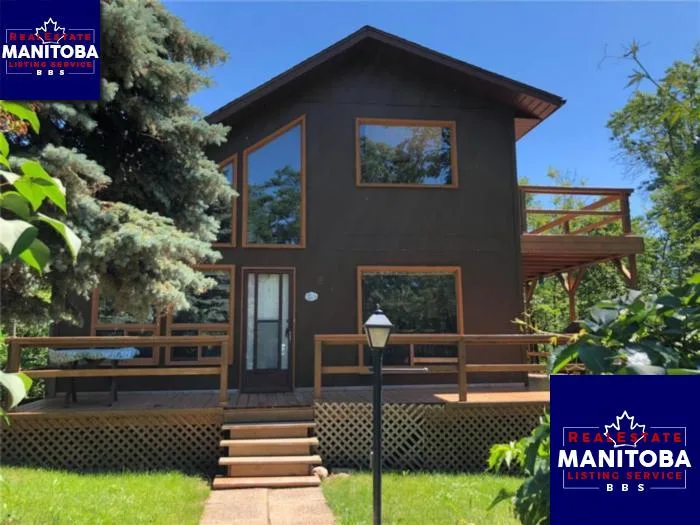 84 Lakeview Ave, Grand Marais