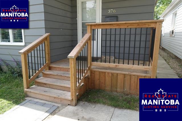 Property 376 Harbison Ave W img1