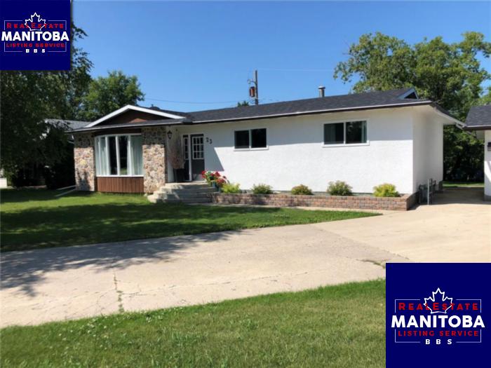 23 Smith Pl, Roblin, Manitoba House Bungalow property for sale