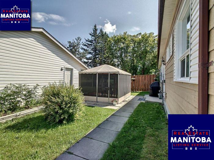 Property 91 Cedar Ave img1