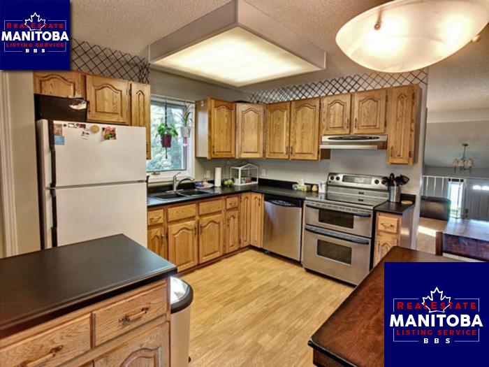 Property 198 Oustic Ave E img1