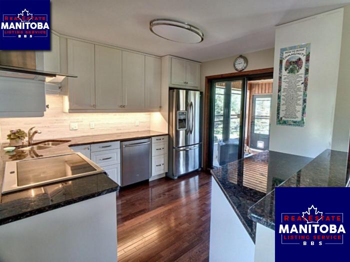 Property 2 Riverside Cr img1