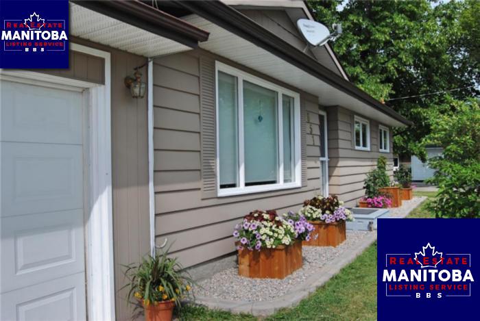 Property 651 Oak Ave img1