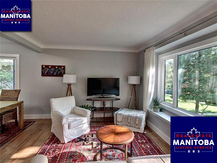 Property 134 Woodhaven Blvd img1