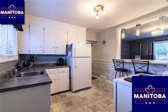 Property 543 Melrose Ave W img1