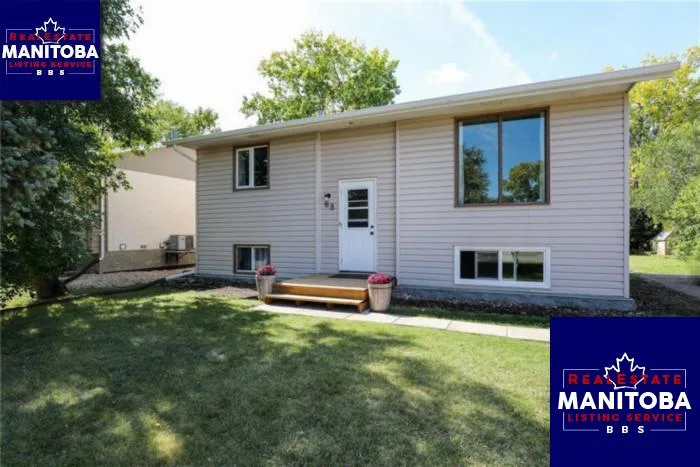 68 Cloverdale St, Steinbach