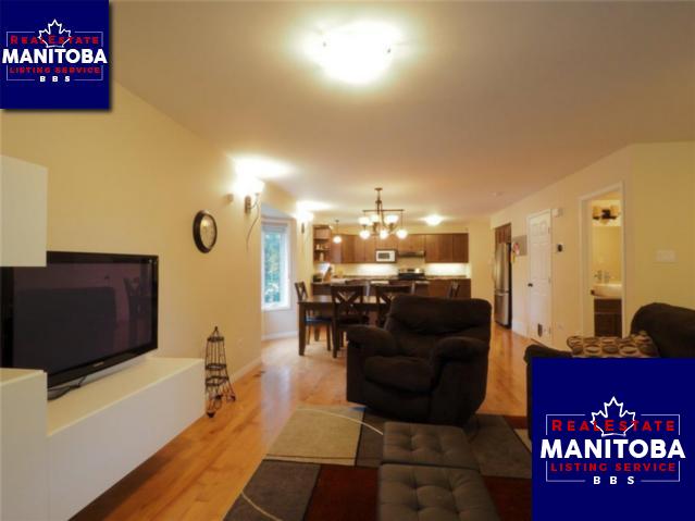 Property 64 Dufferin Ave img1