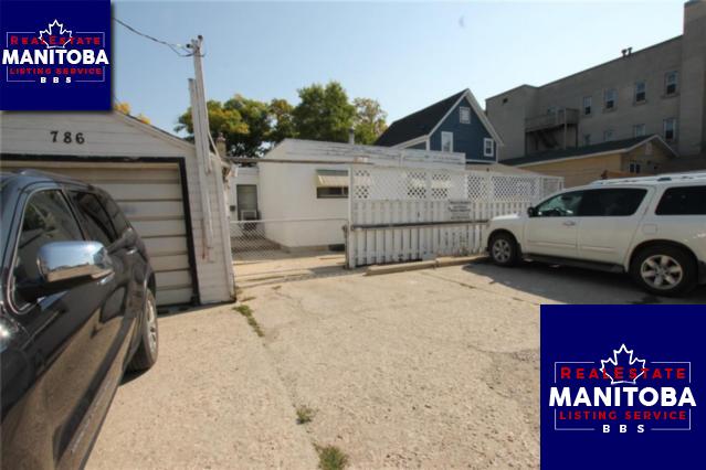 Property 786 Toronto St img1