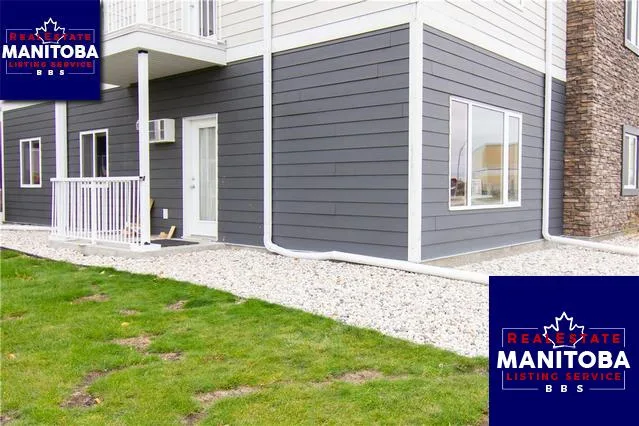 115 8 Brighton Lane, Steinbach