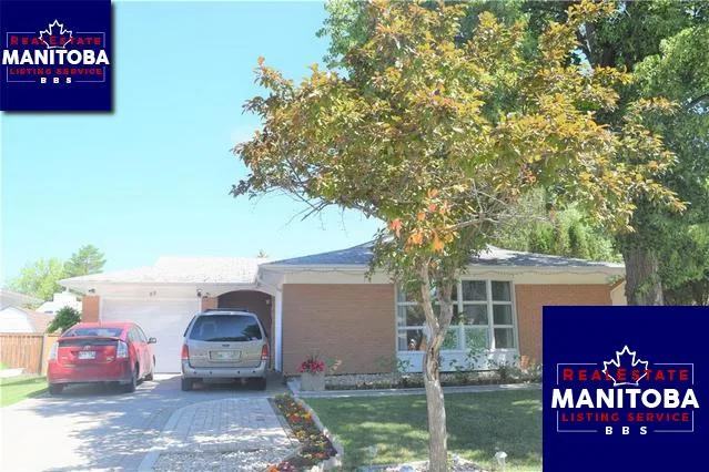 88 Wadham Bay, Winnipeg