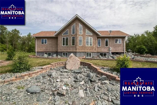 146 Centre Ave W, Gimli