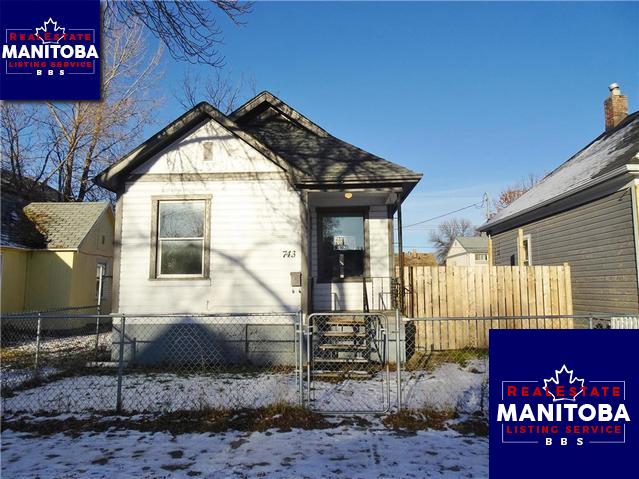 Property 743 Manitoba Ave img1